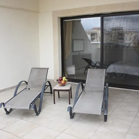 Apartment Queens Gardens 2 Bedrooms Paphos