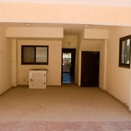 Queens Gardens 2 Bedrooms Appartement