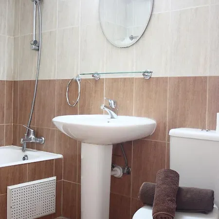 Queens Gardens 2 Bedrooms Appartement